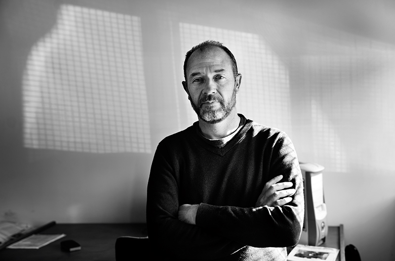 Le chercheur Esteban Jobbagy a parcouru toute la pampa du nord au sud pour remonter à la source de l'eau. Photo: Pablo E. Piovano