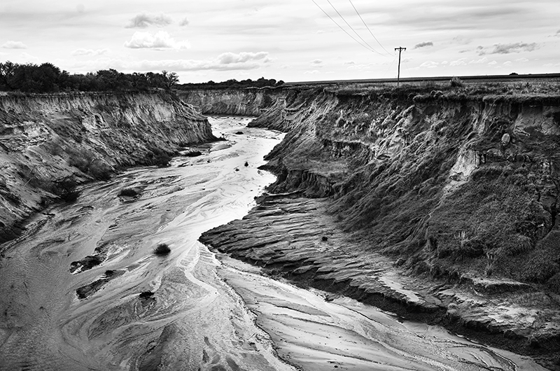 Le Rio Nuevo coule au fond d'un gouffre qui, par endroits, a près de 40 m de profondeur. Photo: Pablo E. Piovano