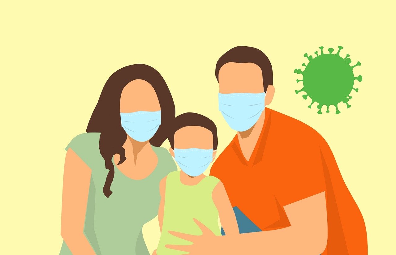 Famille portant des masques